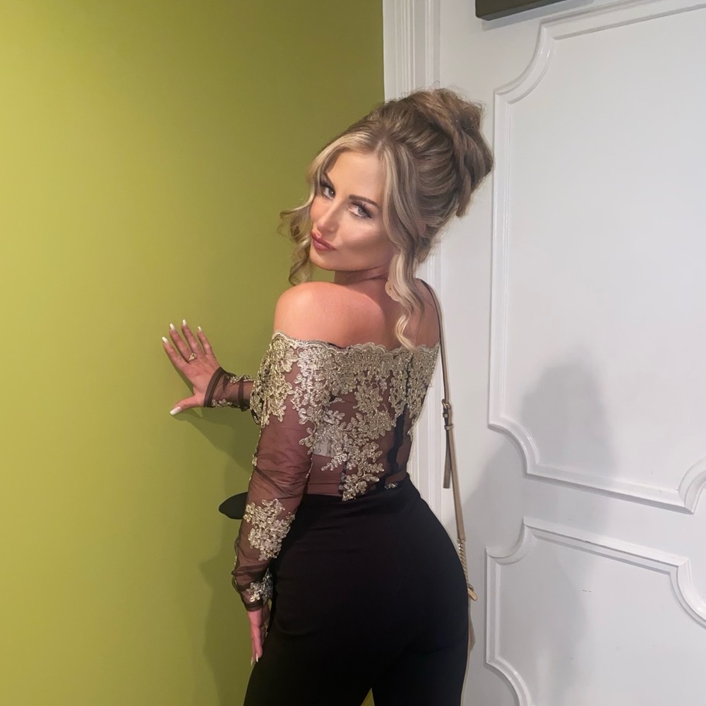 Meet your Posher, Maria